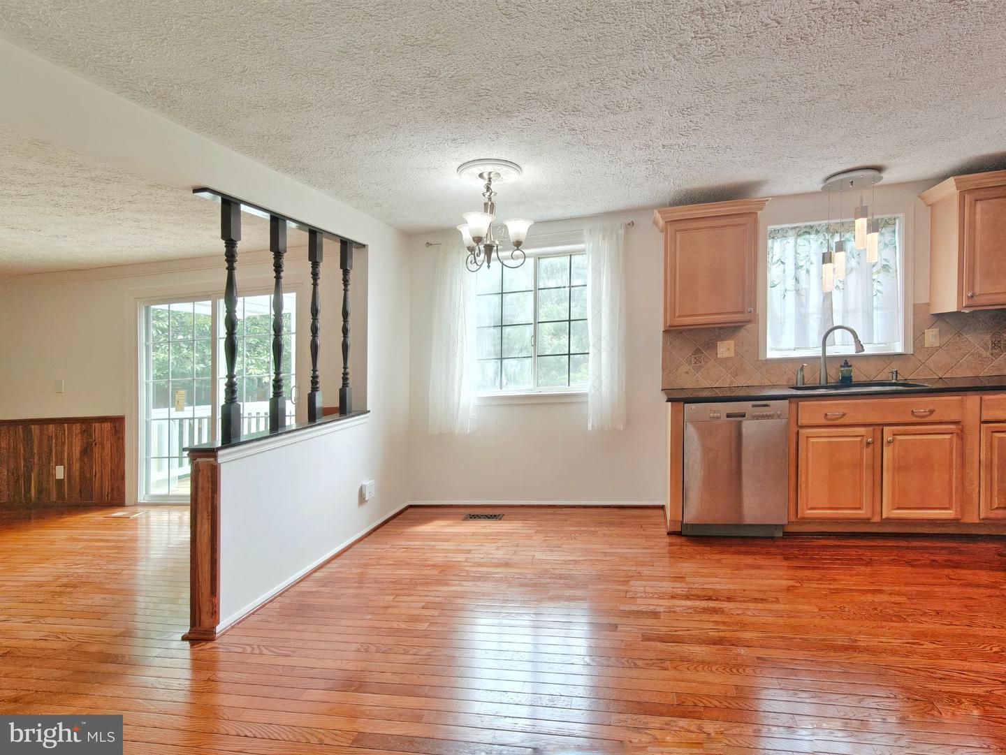 1705 Whitewood Ln Property Photo 6