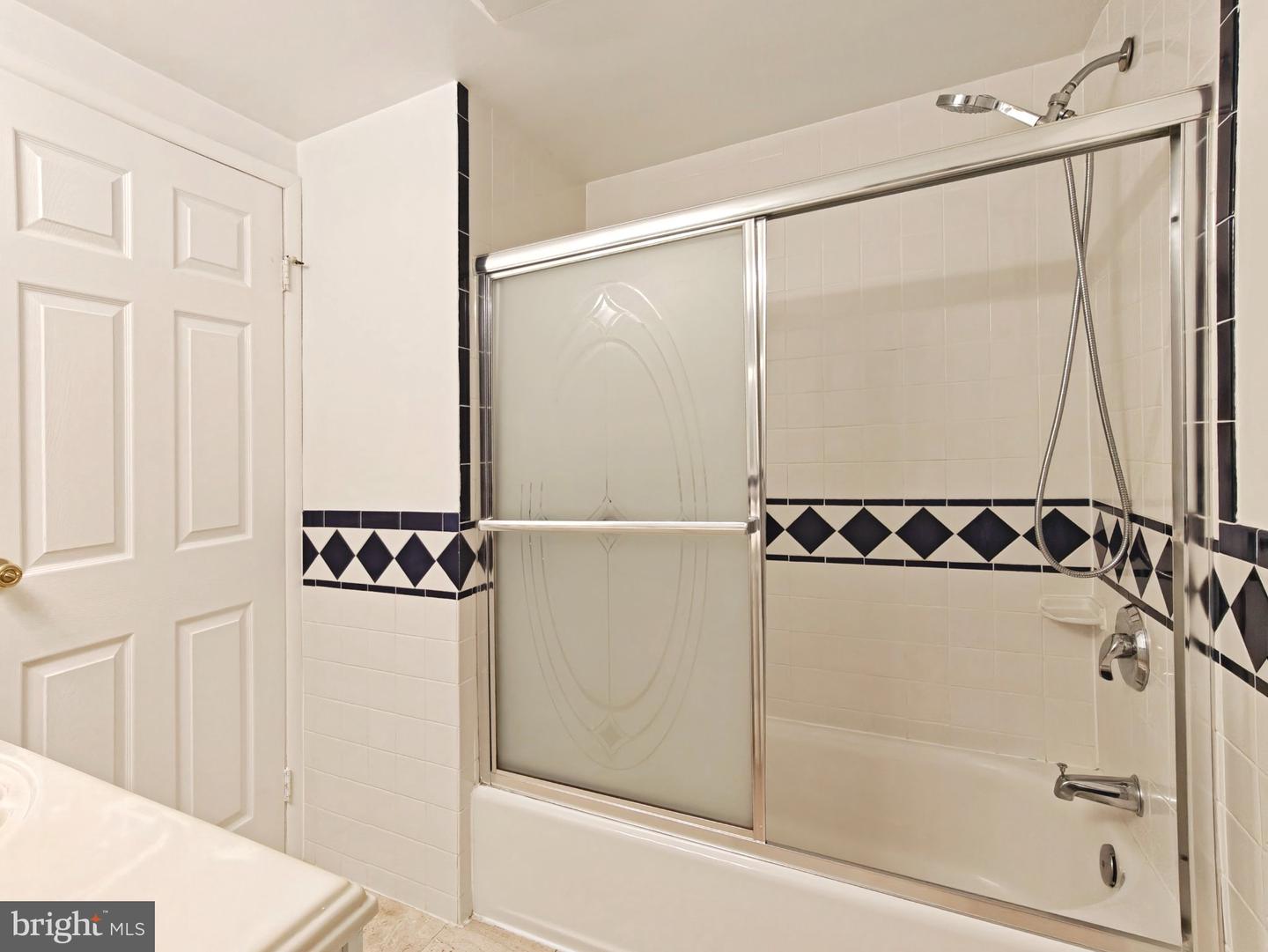 1705 Whitewood Ln Property Photo 16
