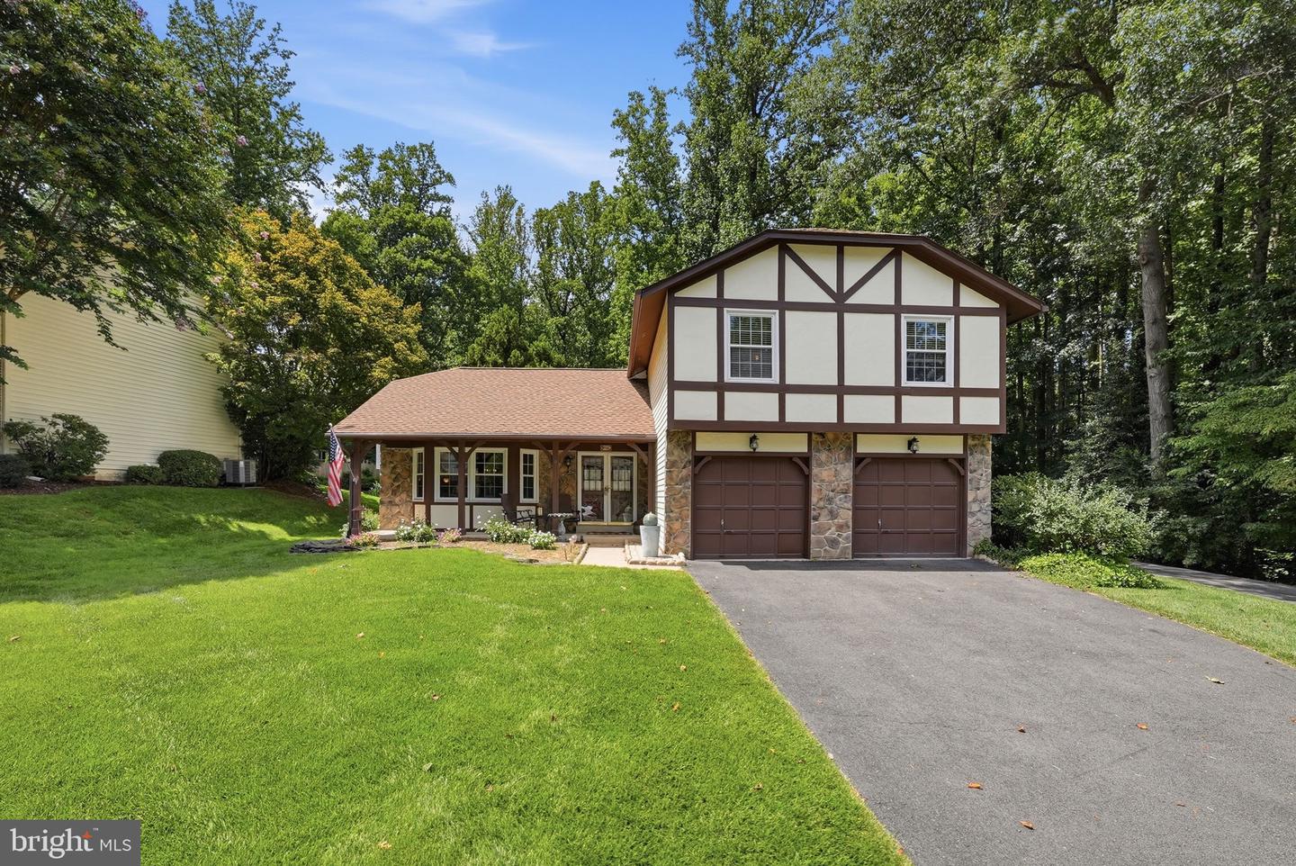9711 TURNBUCKLE DR