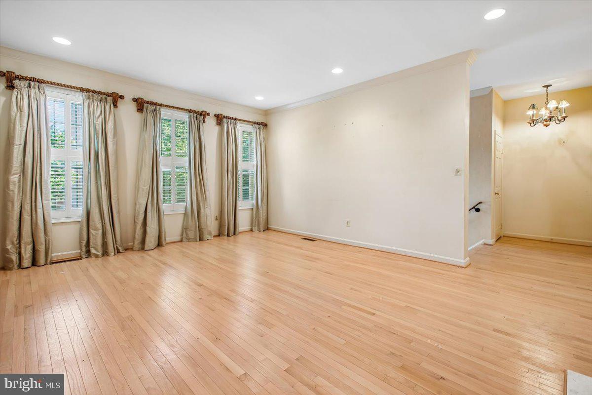 1403 Mclean Mews Ct Property Photo 6