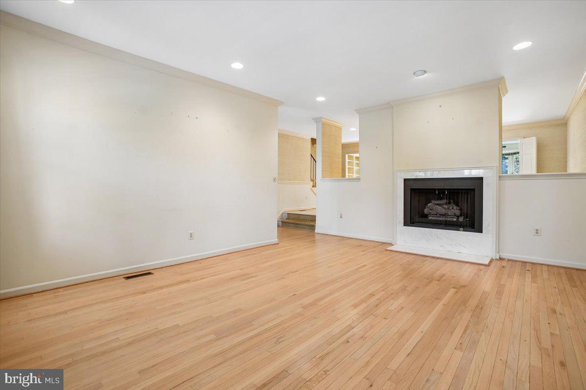 1403 Mclean Mews Ct Property Photo 9