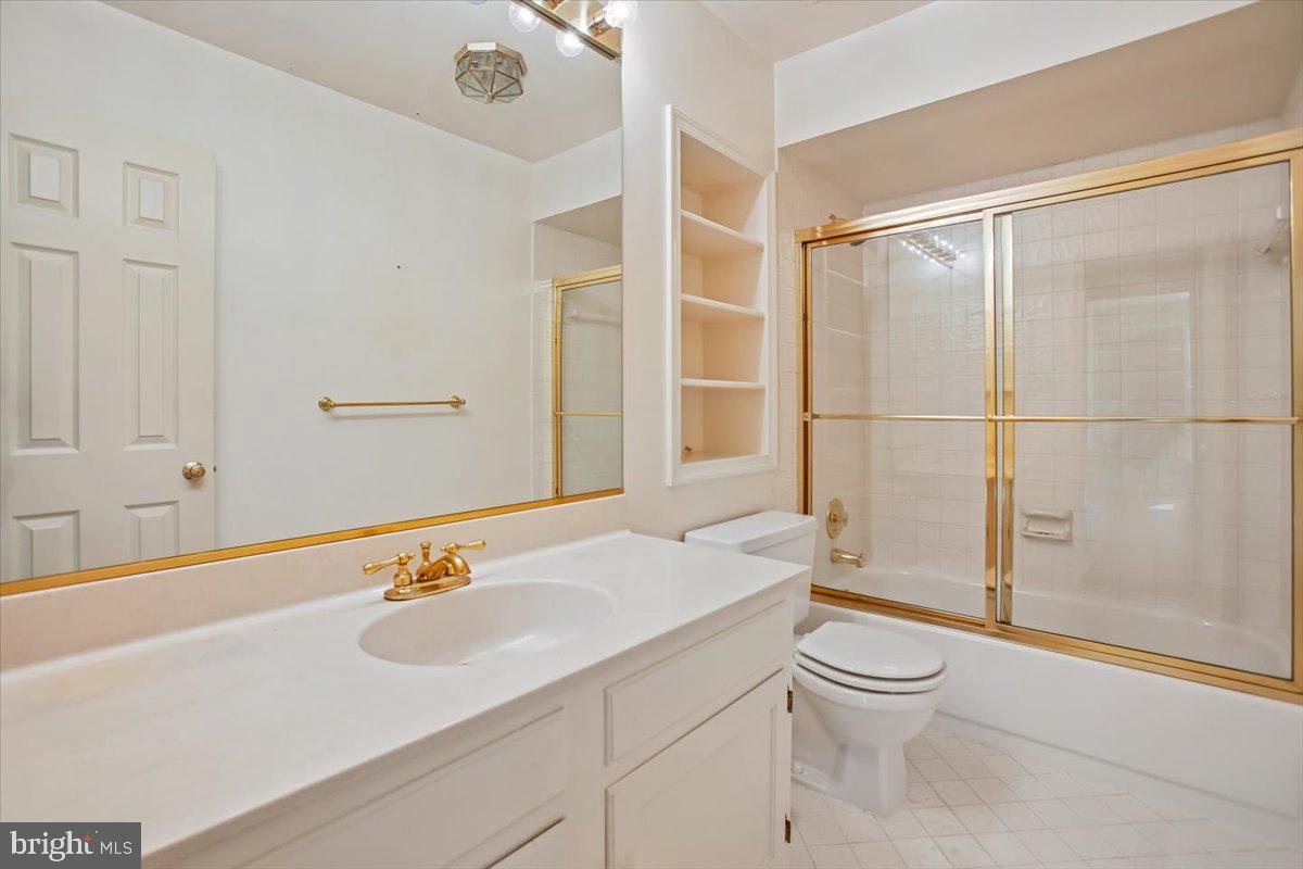 1403 Mclean Mews Ct Property Photo 37