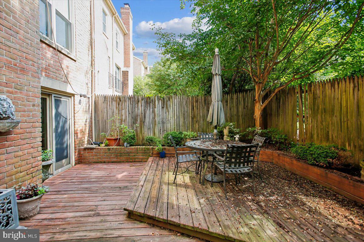 1403 Mclean Mews Ct Property Photo 77