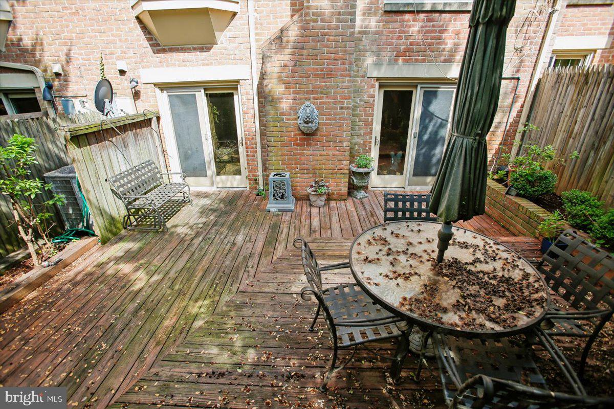 1403 Mclean Mews Ct Property Photo 83