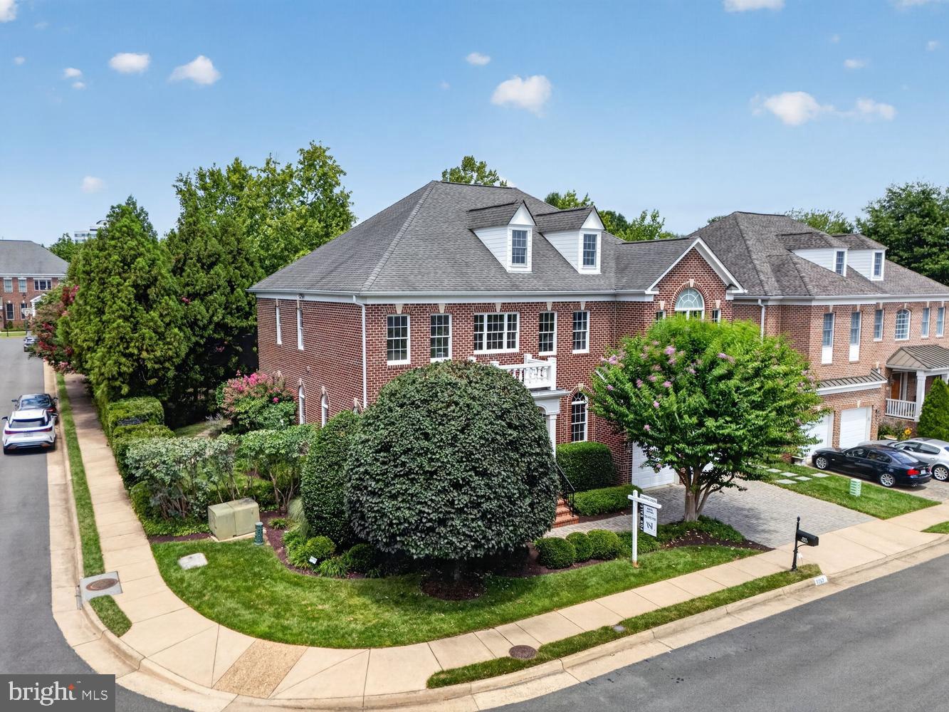 8263 TRAILWOOD CT