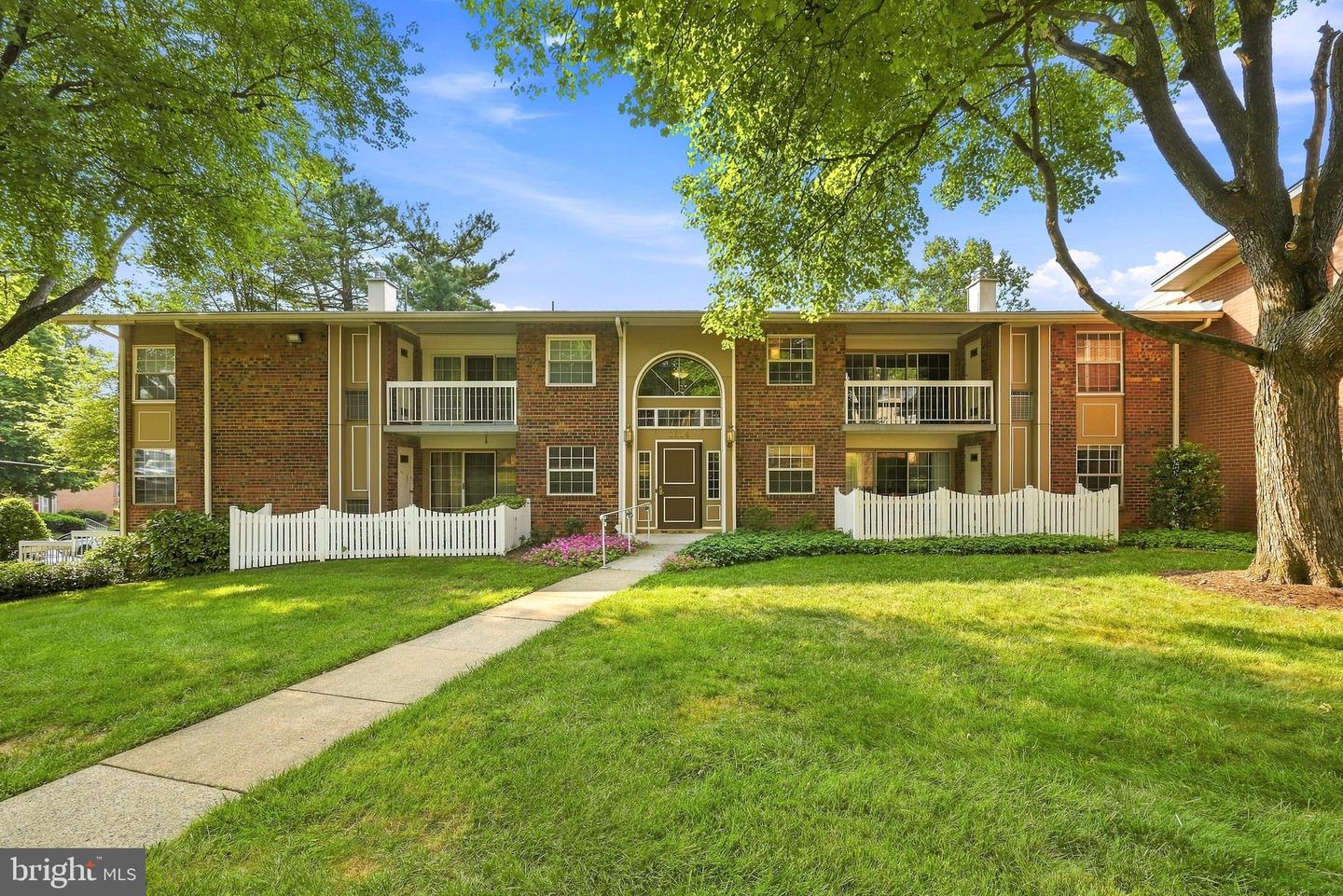 1914 Wilson #204 Property Photo 1