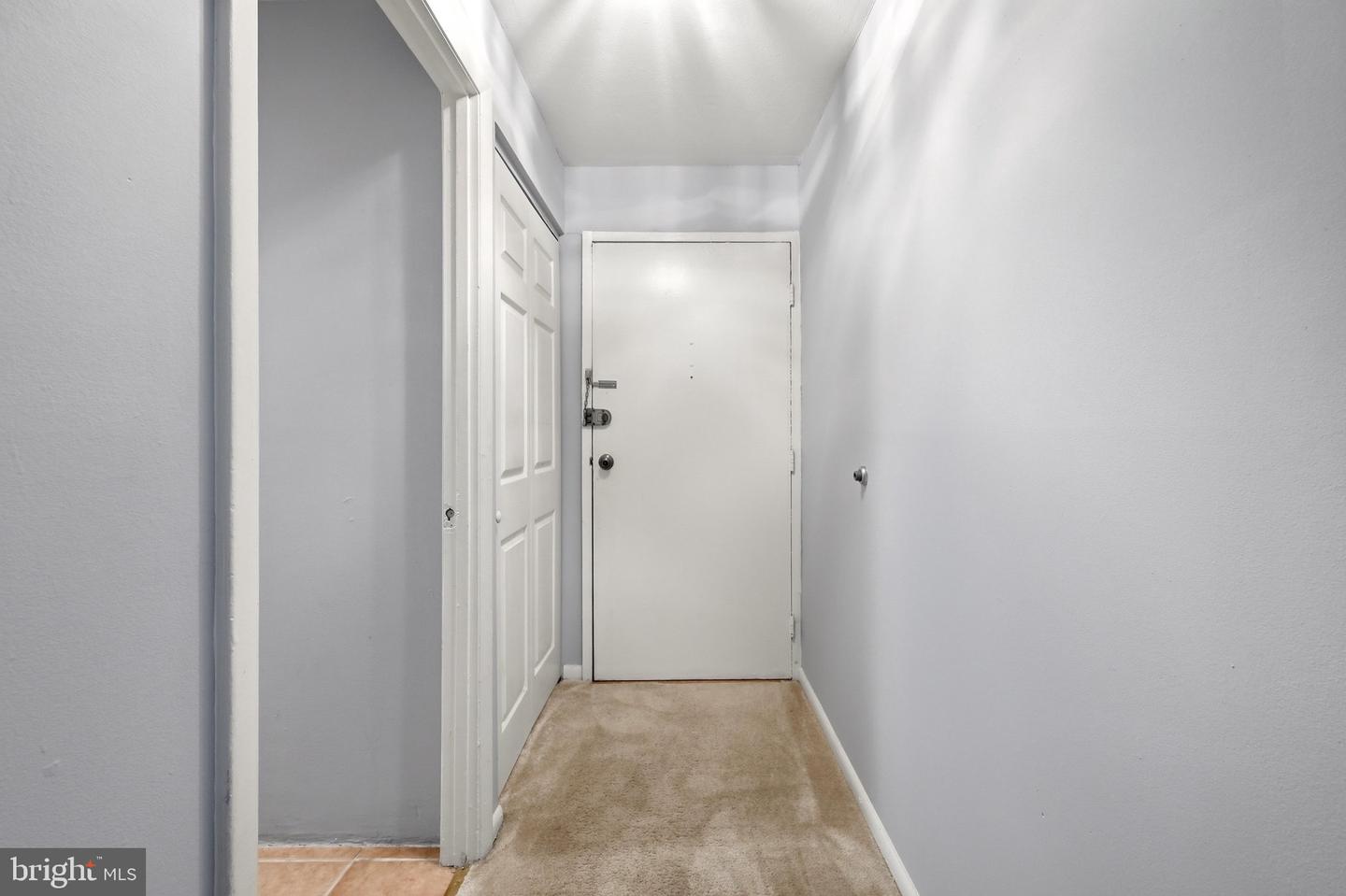 1914 Wilson #204 Property Photo 6