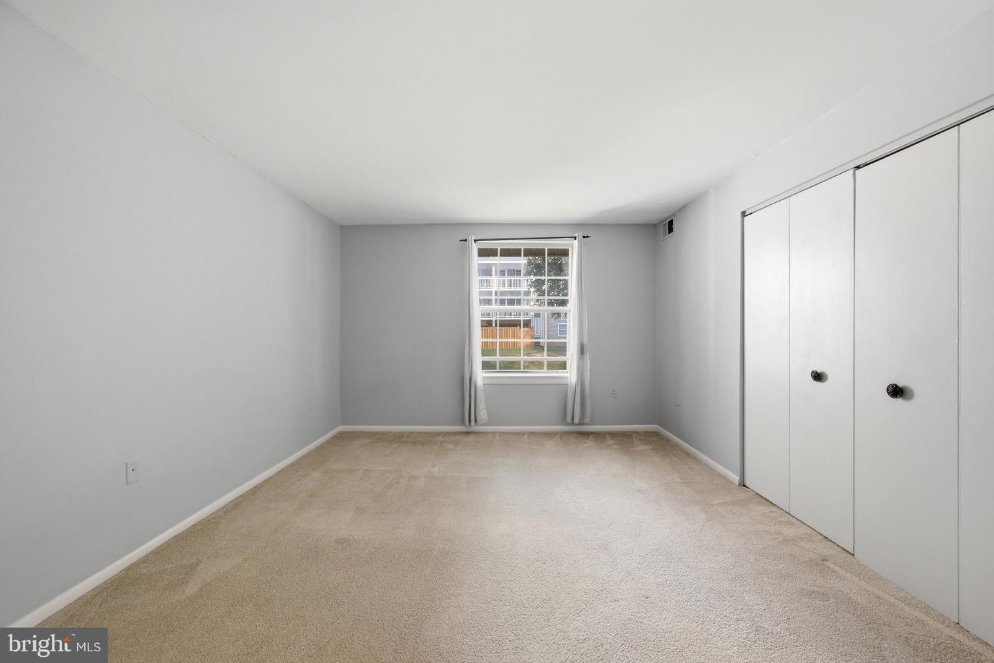 1914 Wilson #204 Property Photo 13