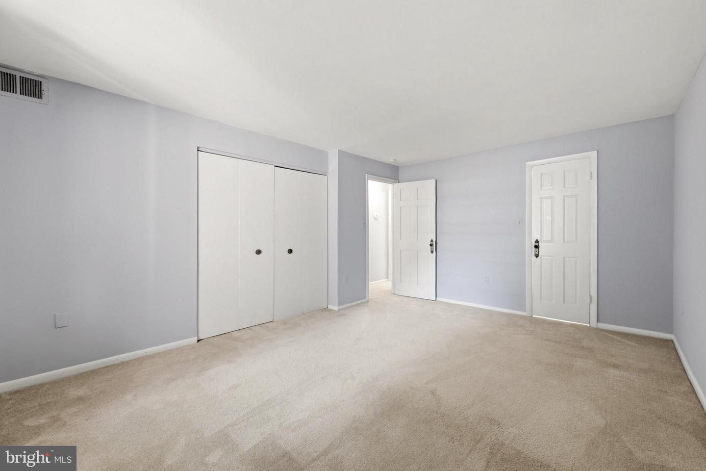 1914 Wilson #204 Property Photo 14