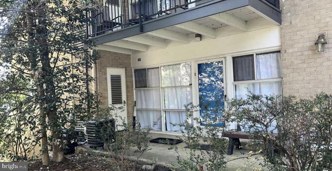 4911 Americana Dr #101 Property Photo 2
