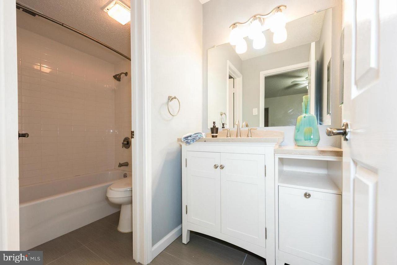1519 Lincoln Way #301 Property Photo 5