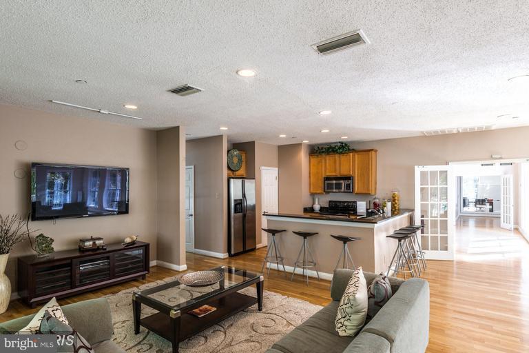 1519 Lincoln Way #301 Property Photo 15