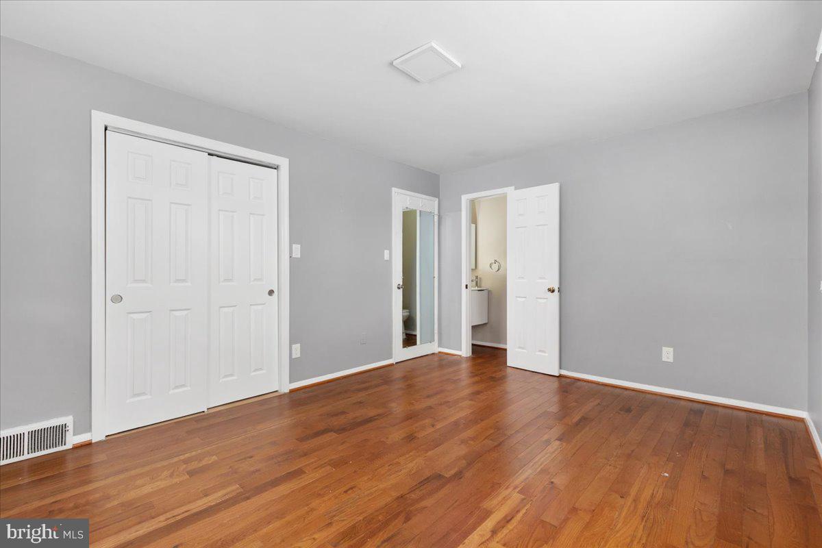 7410 Dickenson St Property Photo 14