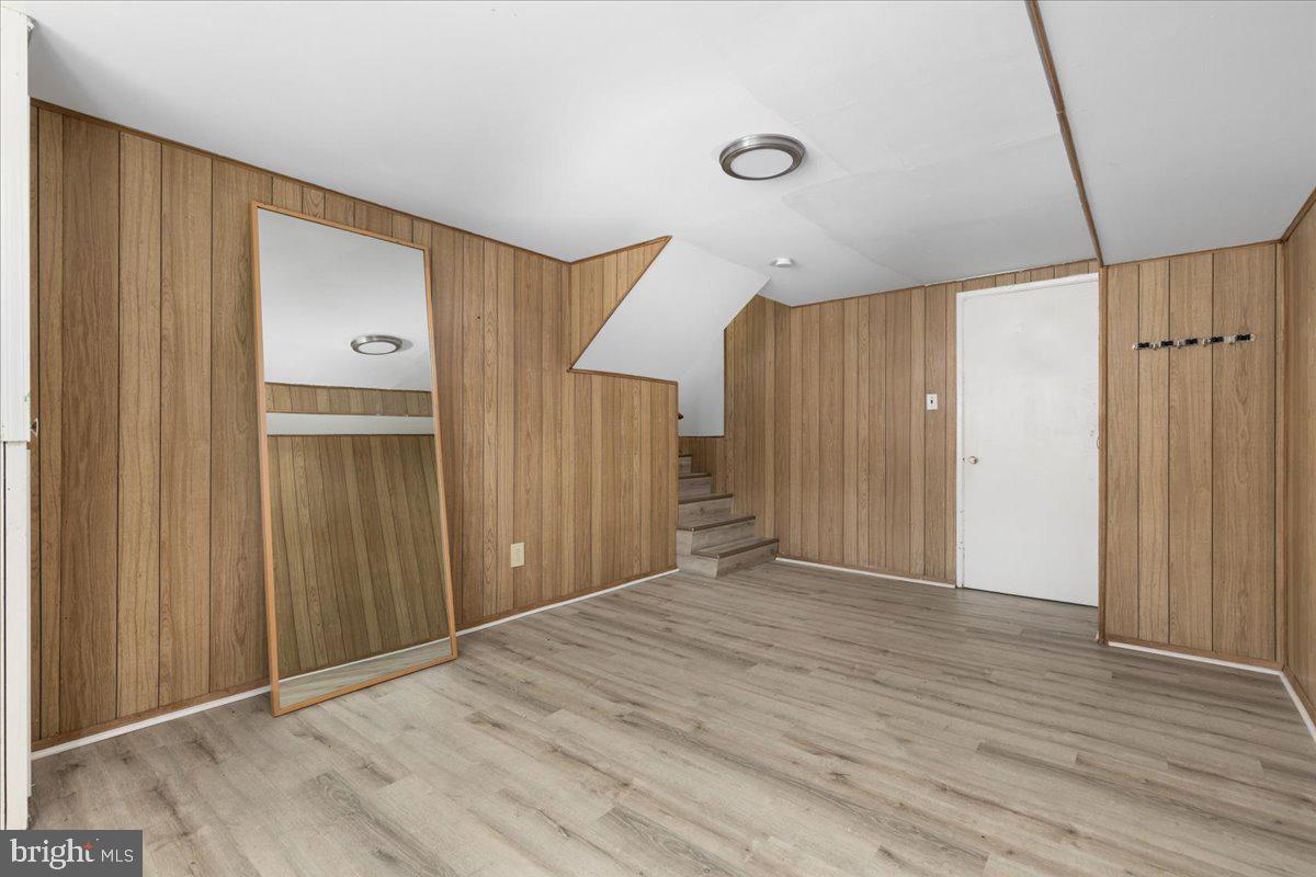 7410 Dickenson St Property Photo 23