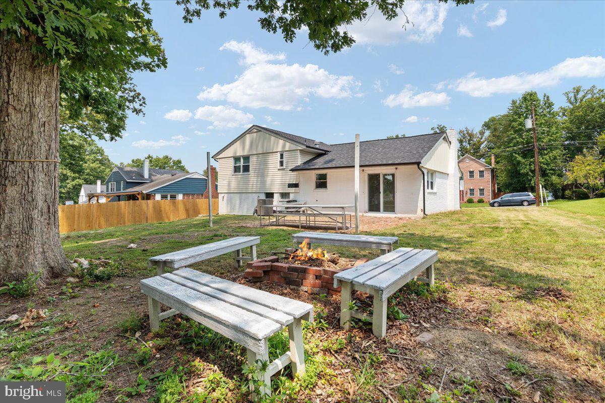 7410 Dickenson St Property Photo 26