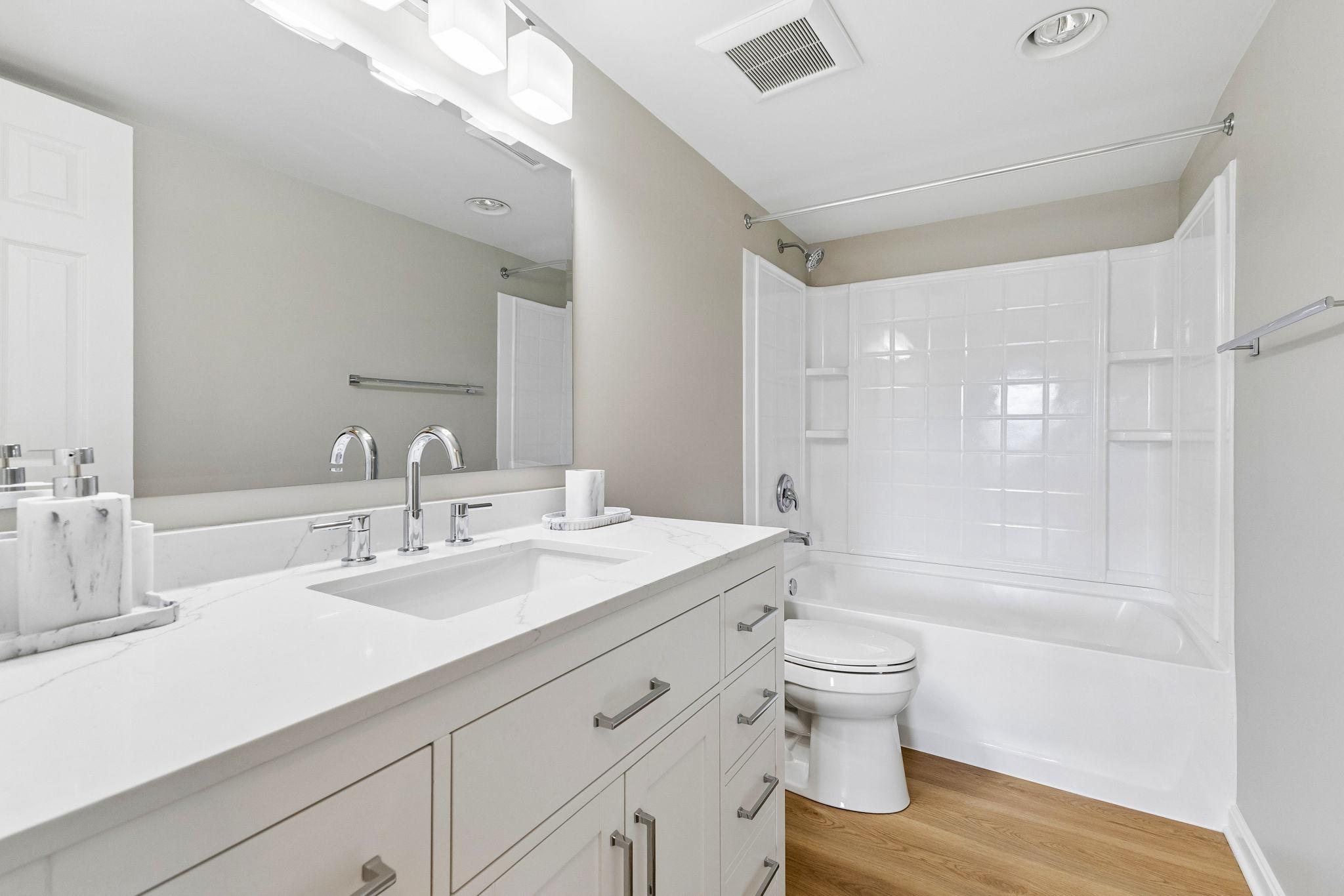 3800 Powell Ln #805 Property Photo 14