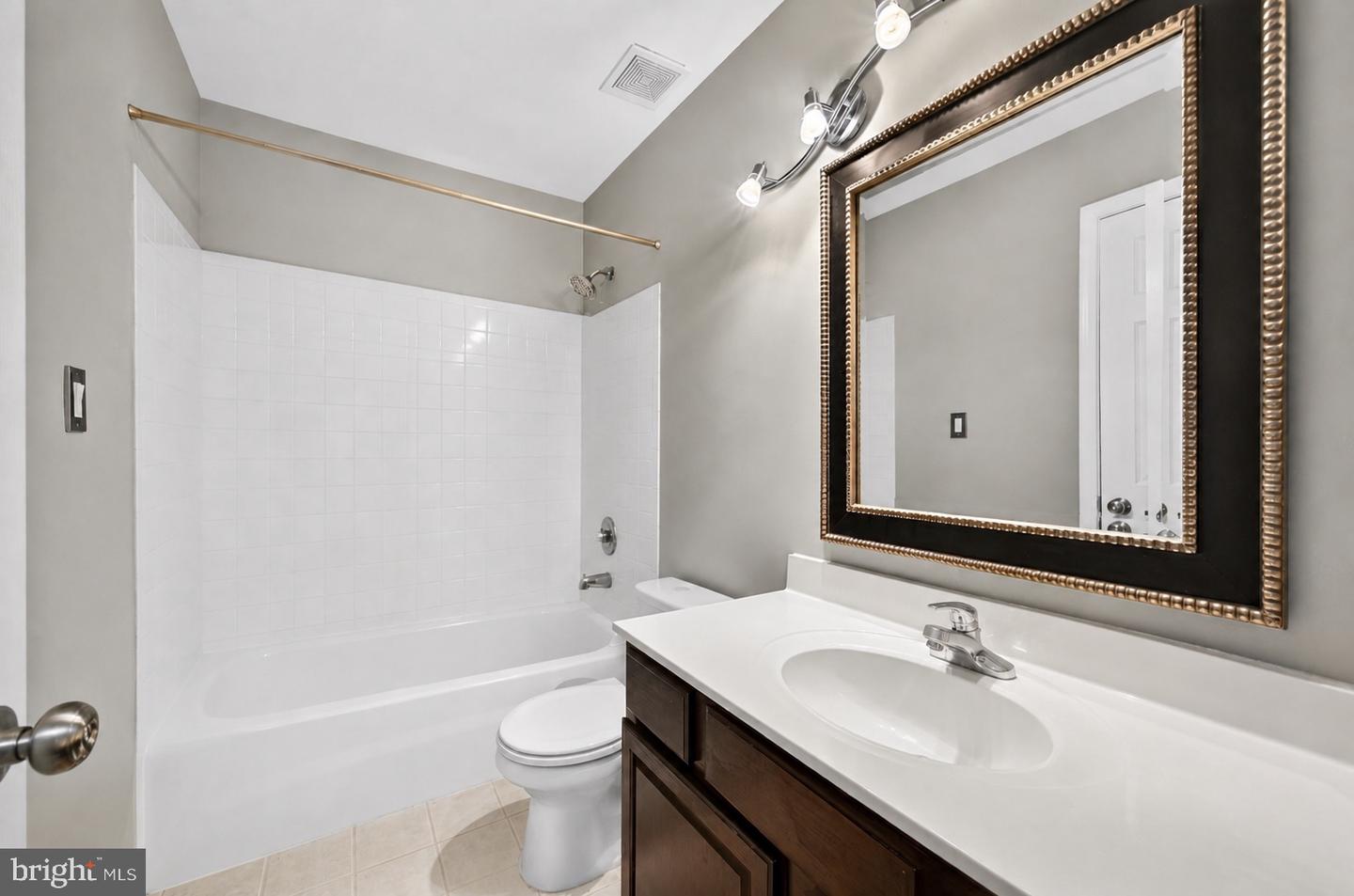 5201 Ballycastle Cir Property Photo 36