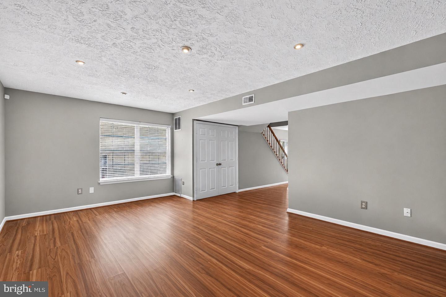 5201 Ballycastle Cir Property Photo 38