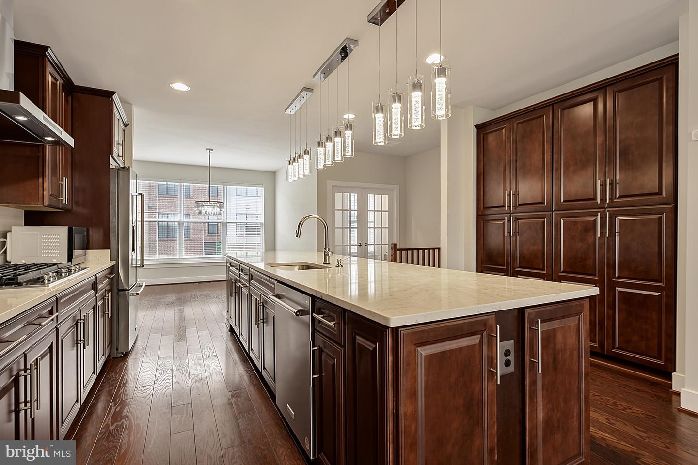 6230 Almerico Pl Property Photo 3