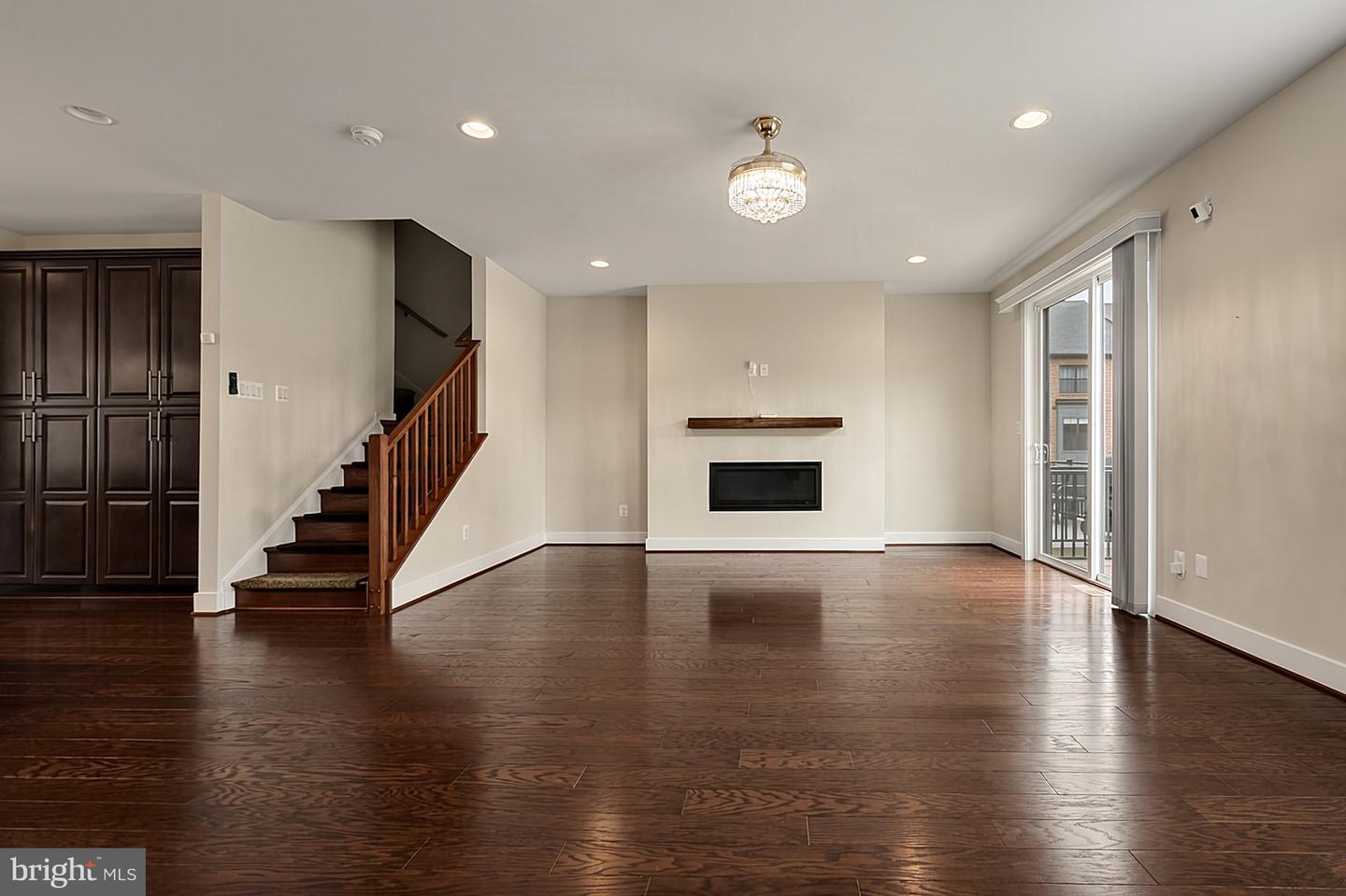 6230 Almerico Pl Property Photo 7