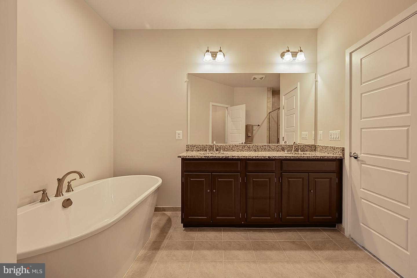 6230 Almerico Pl Property Photo 28