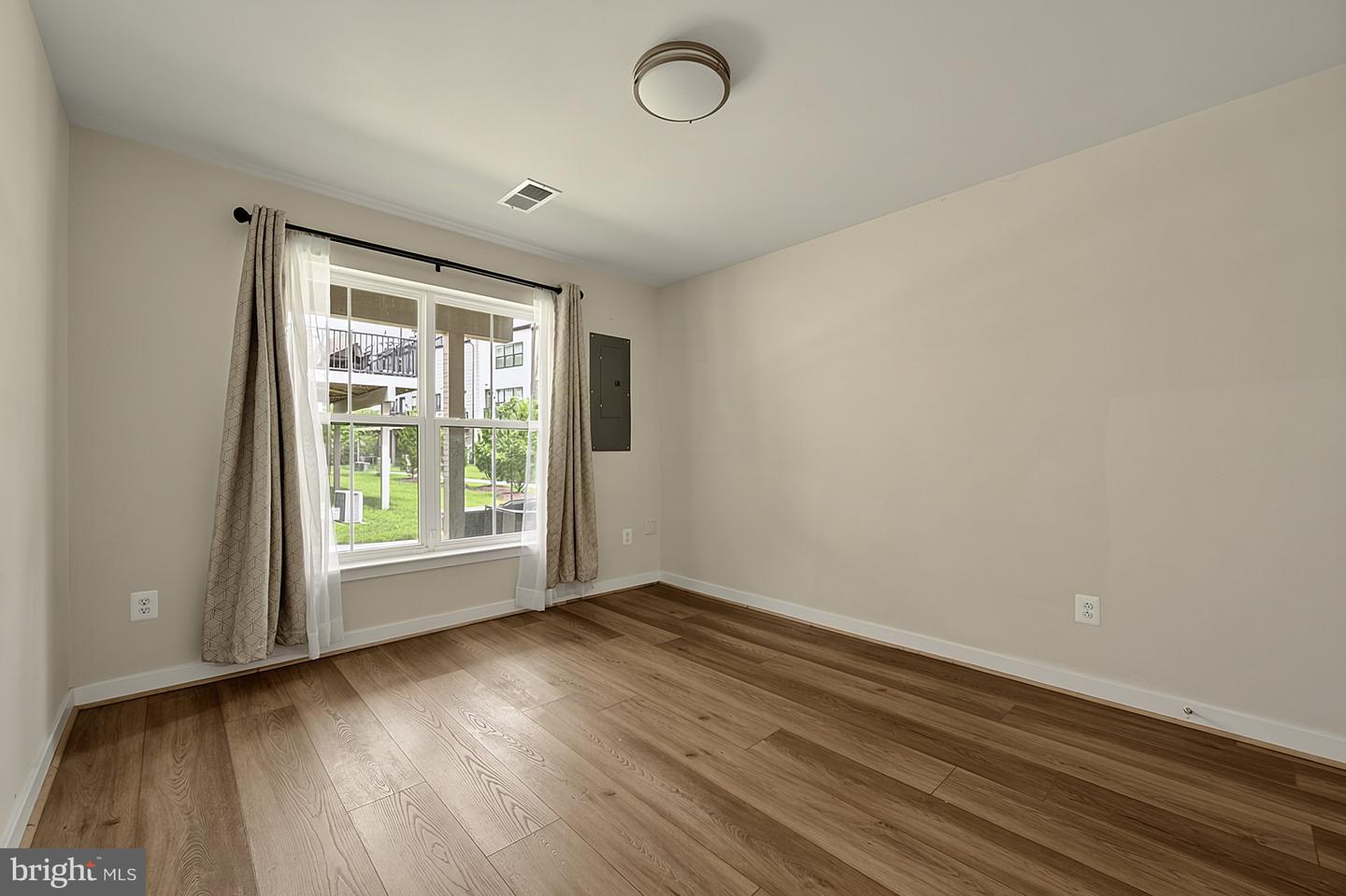 6230 Almerico Pl Property Photo 31