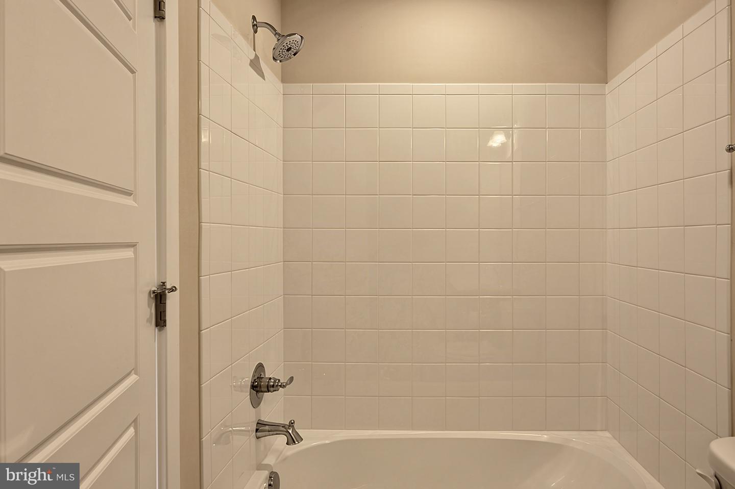 6230 Almerico Pl Property Photo 34