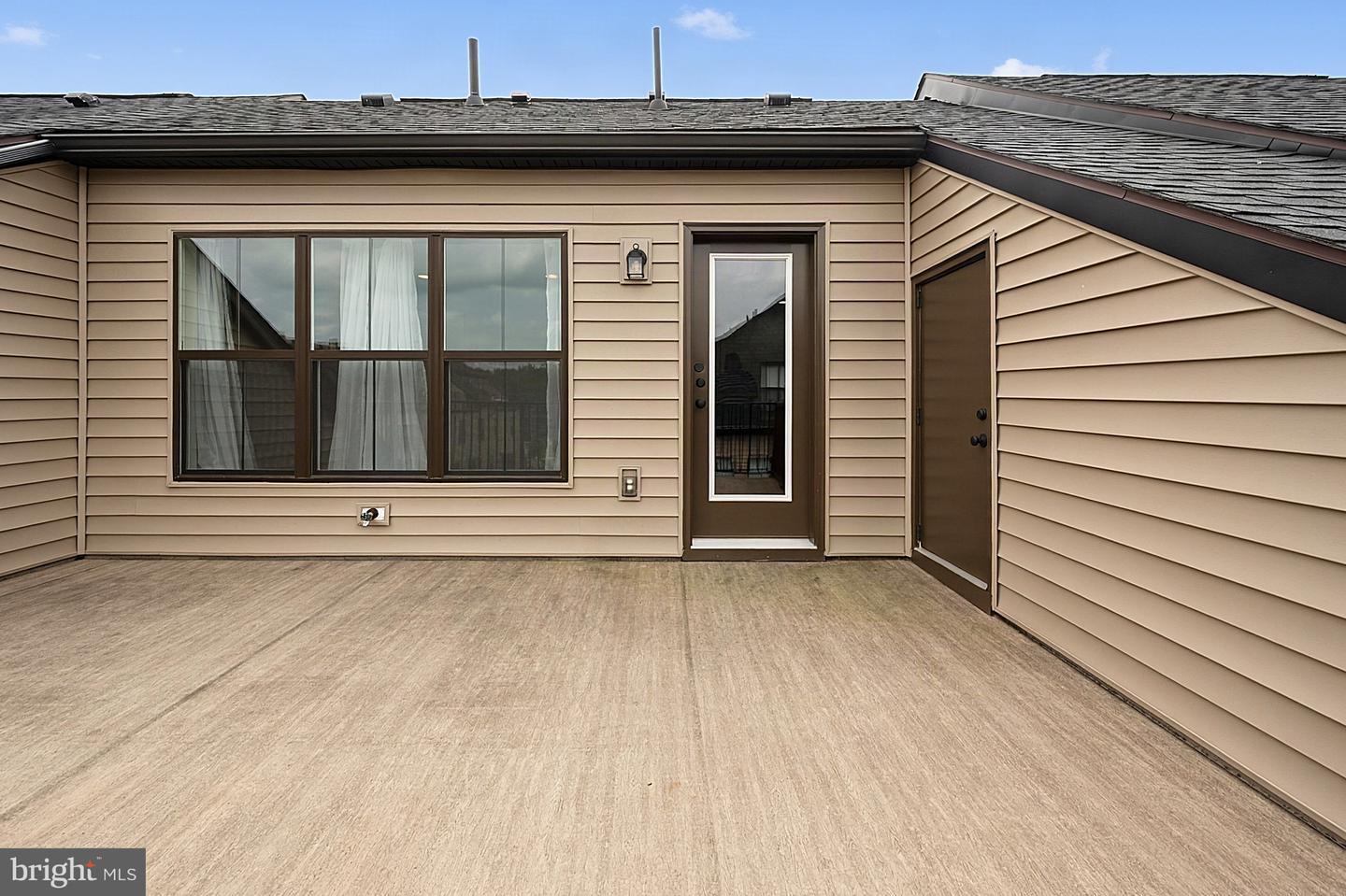 6230 Almerico Pl Property Photo 40