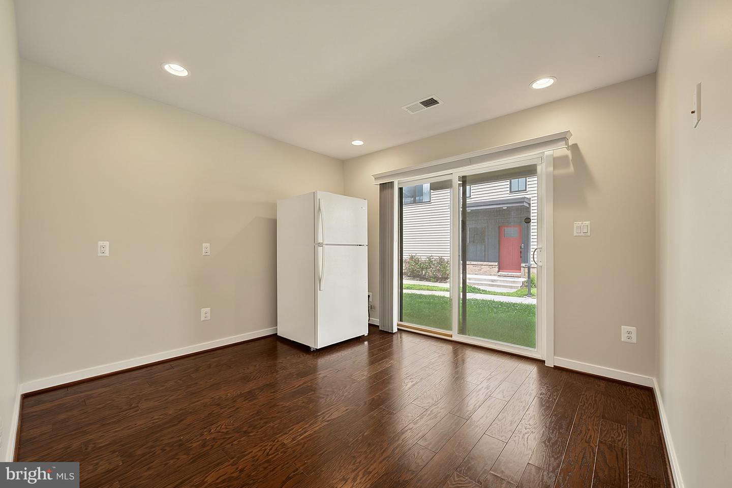 6230 Almerico Pl Property Photo 46