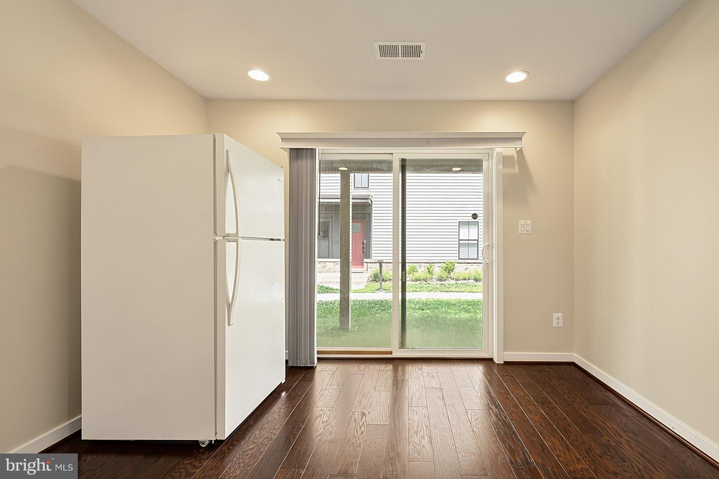 6230 Almerico Pl Property Photo 47