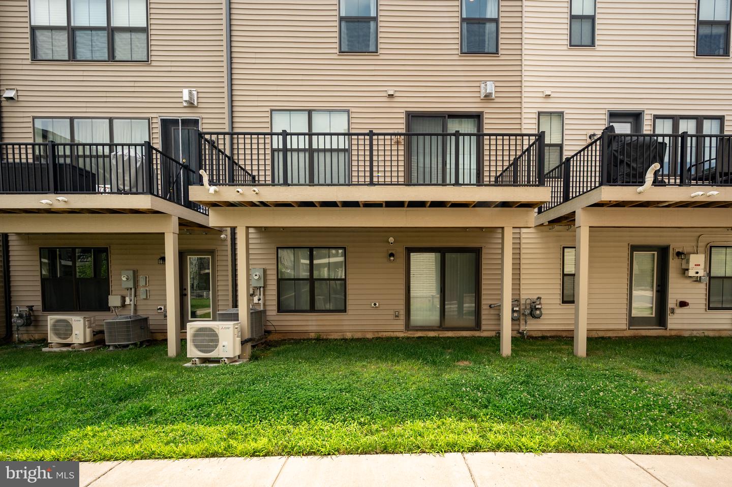 6230 Almerico Pl Property Photo 49