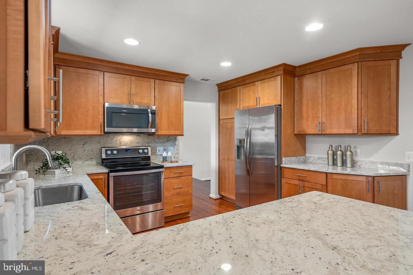 9428 Meadow Shire Ln Property Photo 11