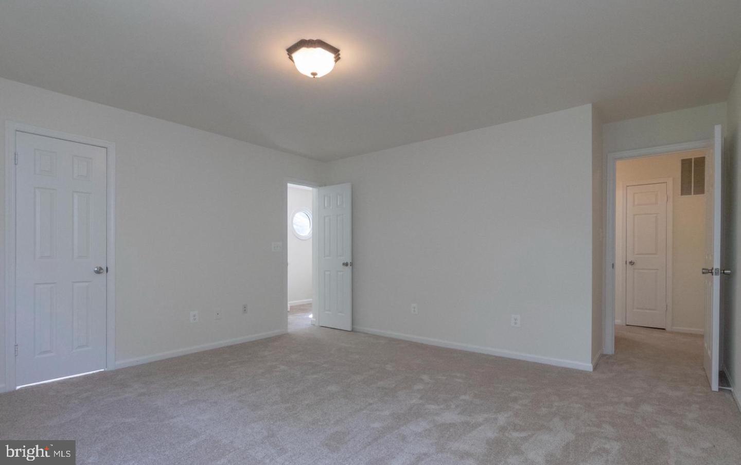 6120 Old Brentford Ct Property Photo 9