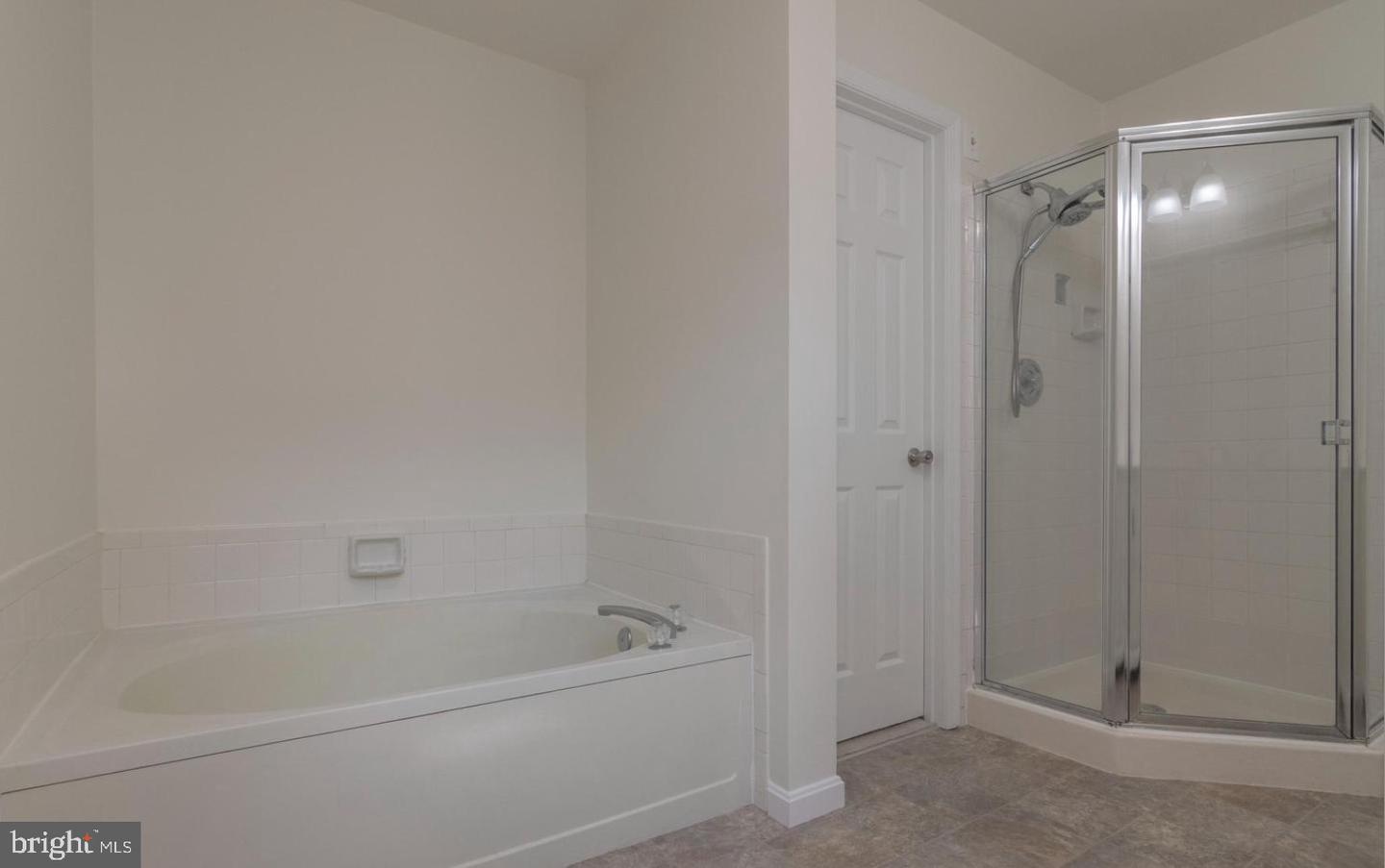 6120 Old Brentford Ct Property Photo 15