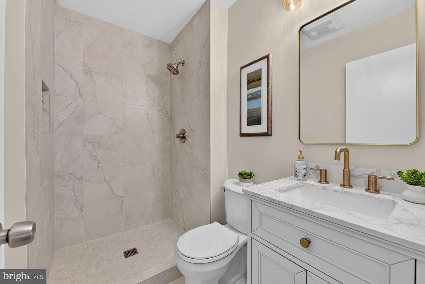 2255 Cedar Ln Property Photo 7