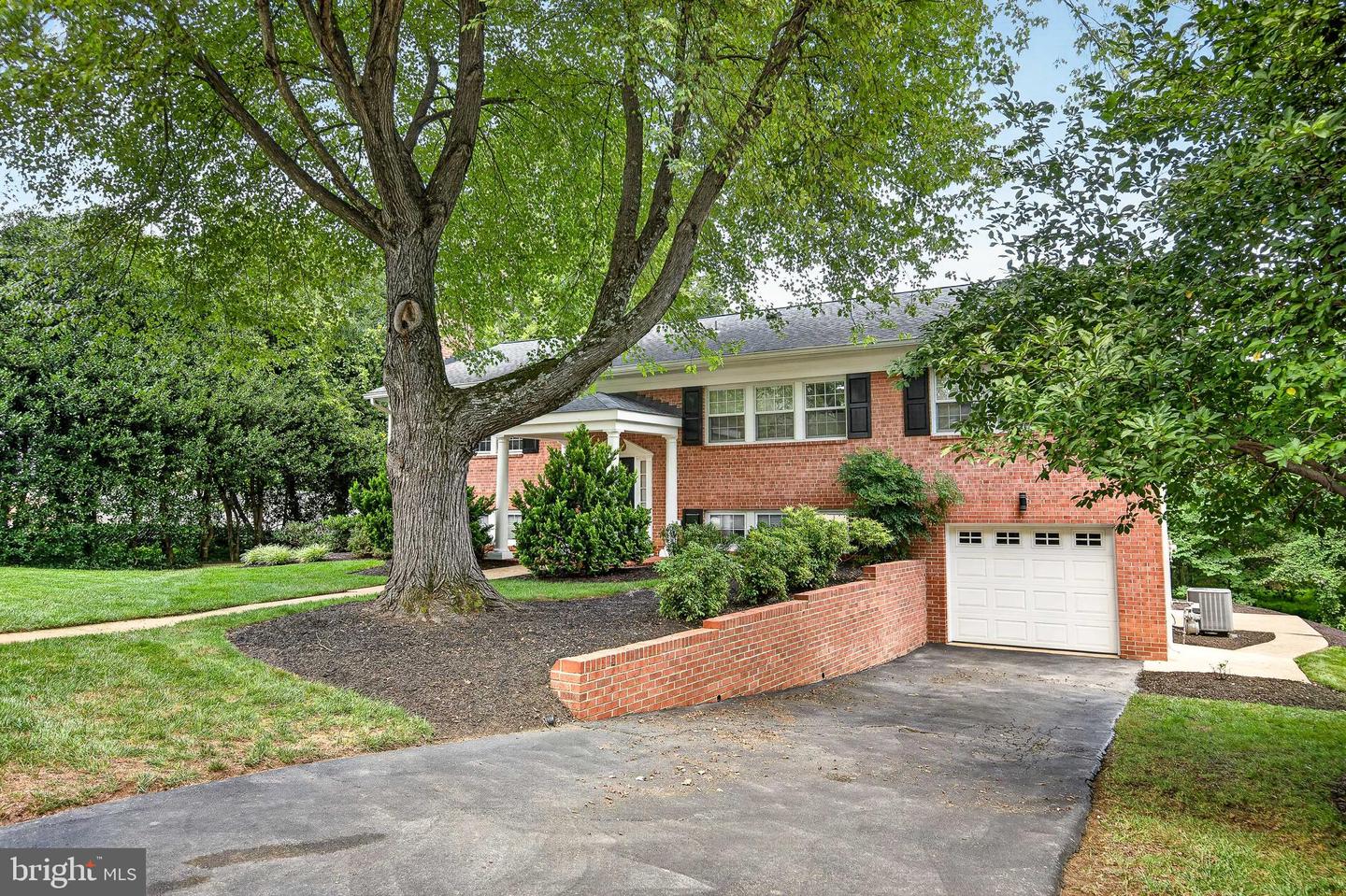 7124 Thrasher Road Property Photo 4