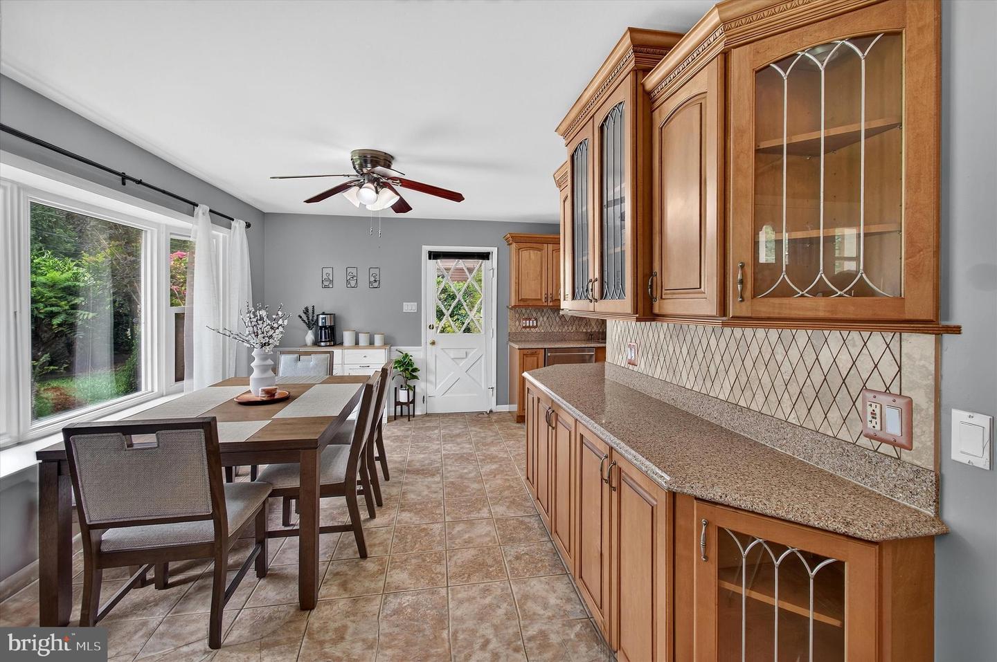 5621 Ravenel Ln Property Photo 6