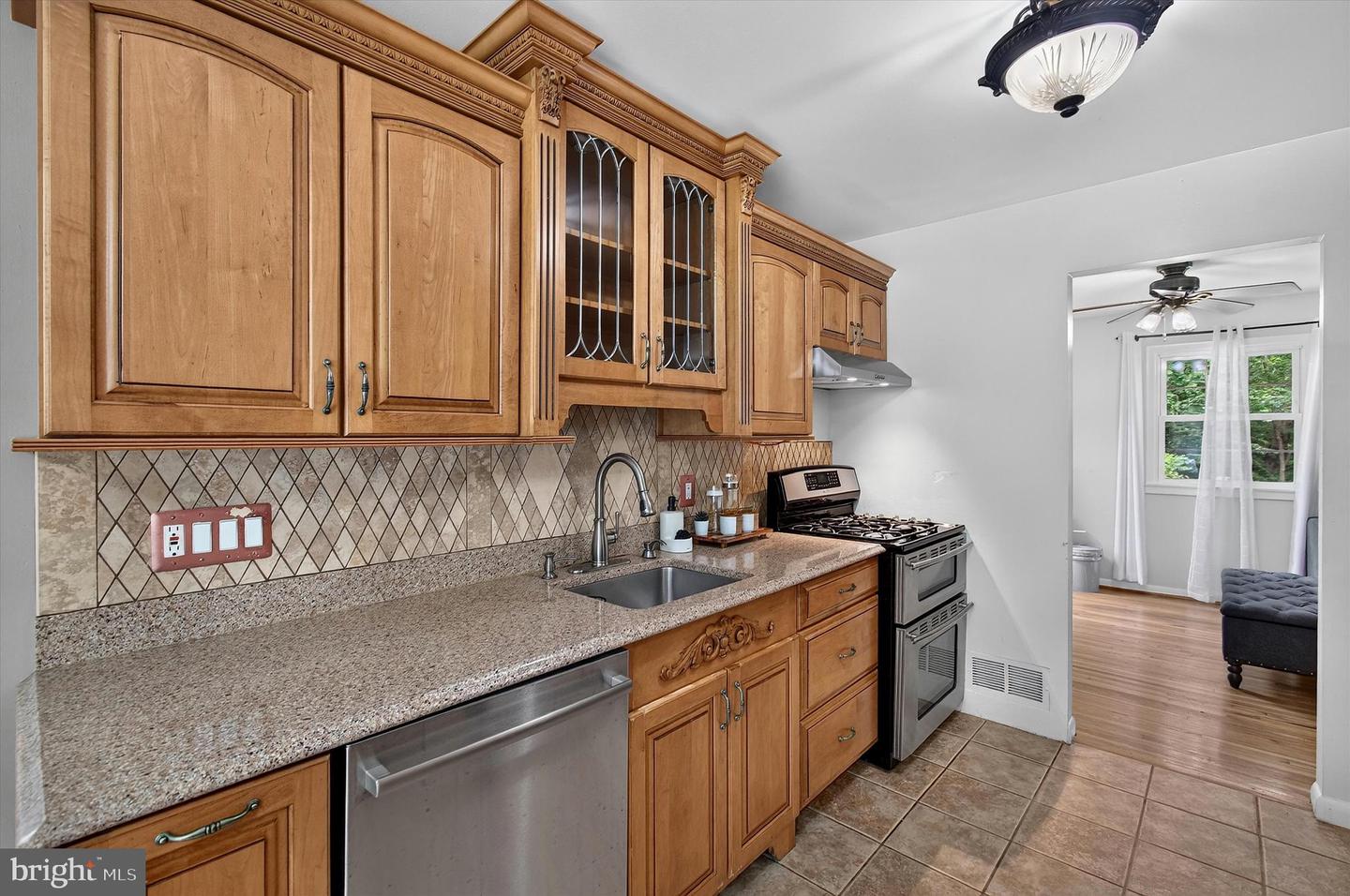 5621 Ravenel Ln Property Photo 8