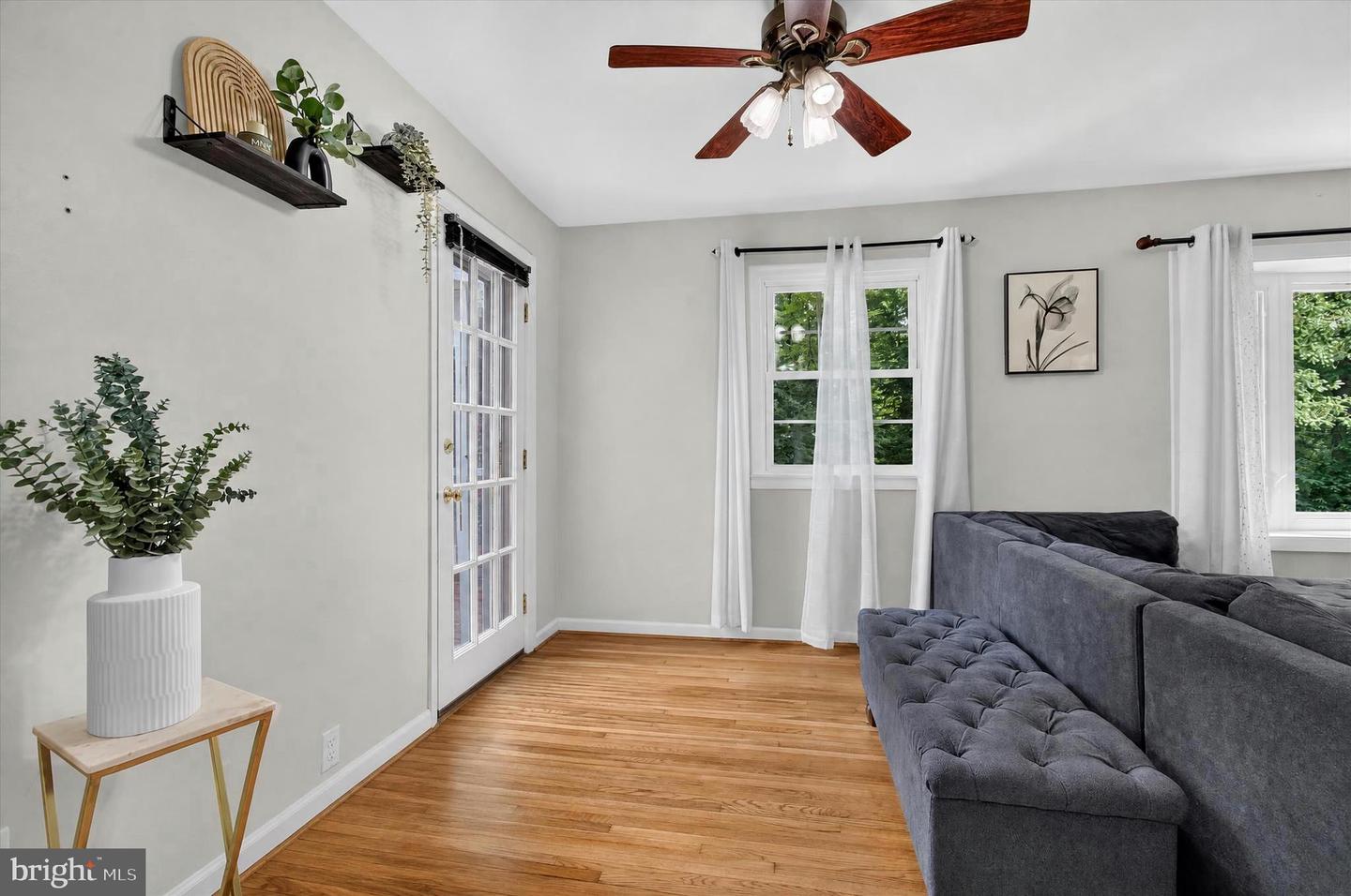 5621 Ravenel Ln Property Photo 10