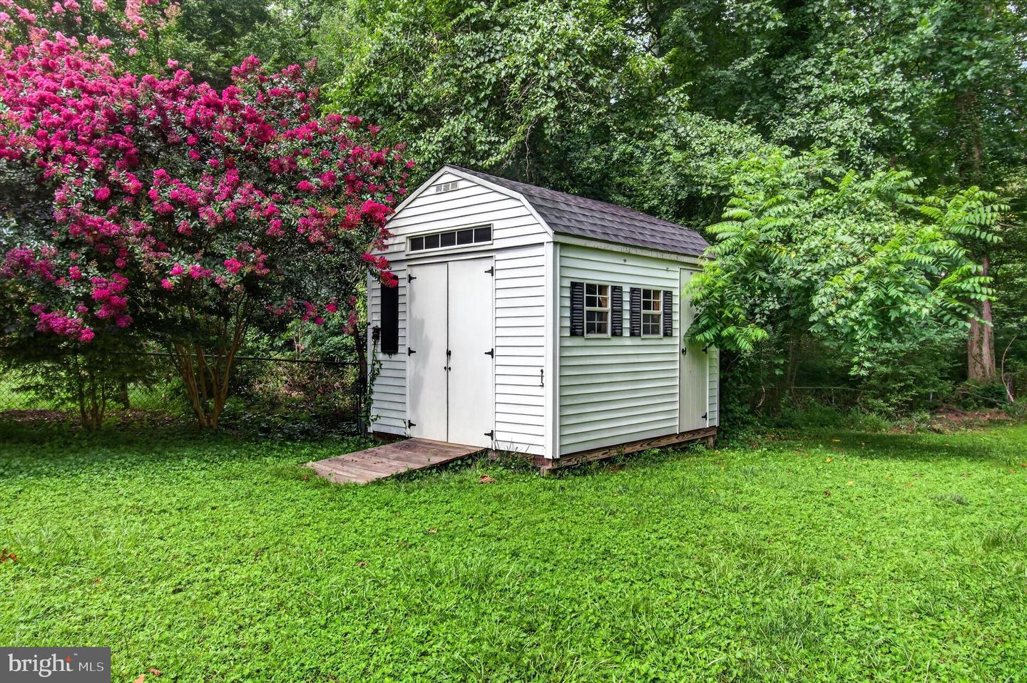 5621 Ravenel Ln Property Photo 32
