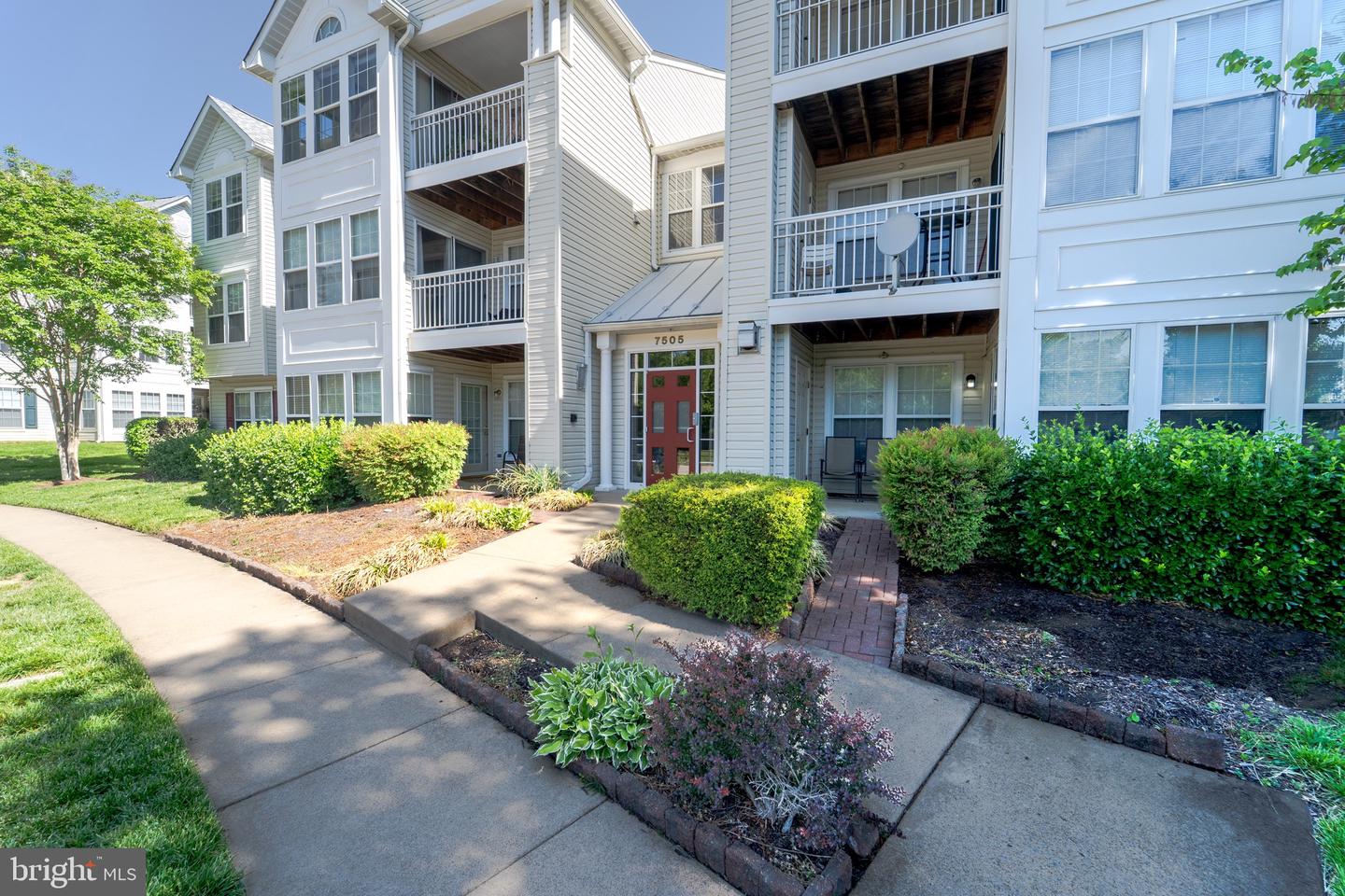 7505 CALDERON CT #J Property Photo 1