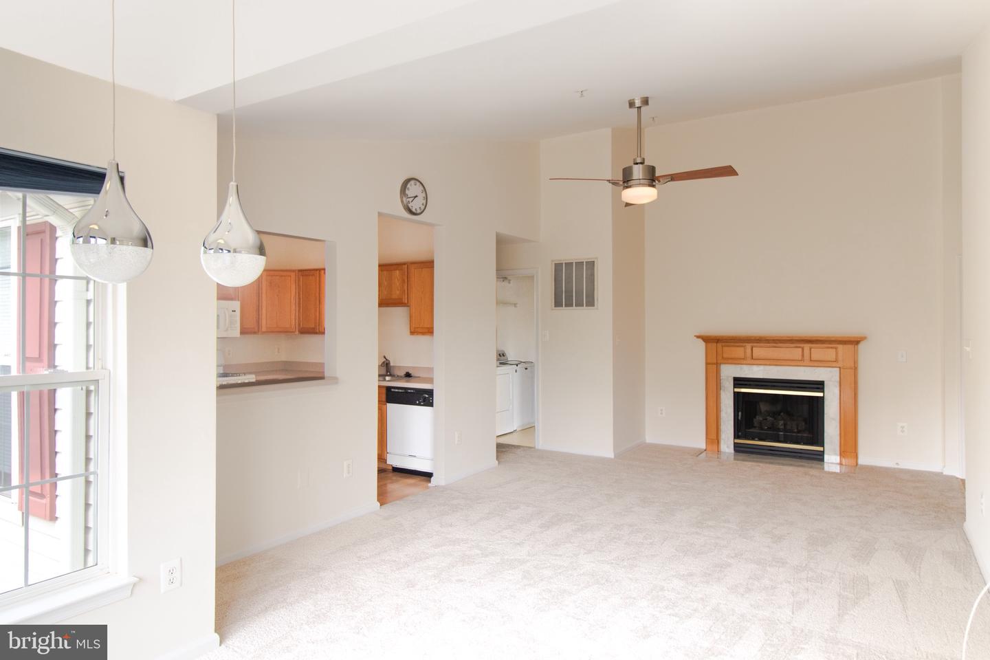 7505 Calderon Ct #j Property Photo 7