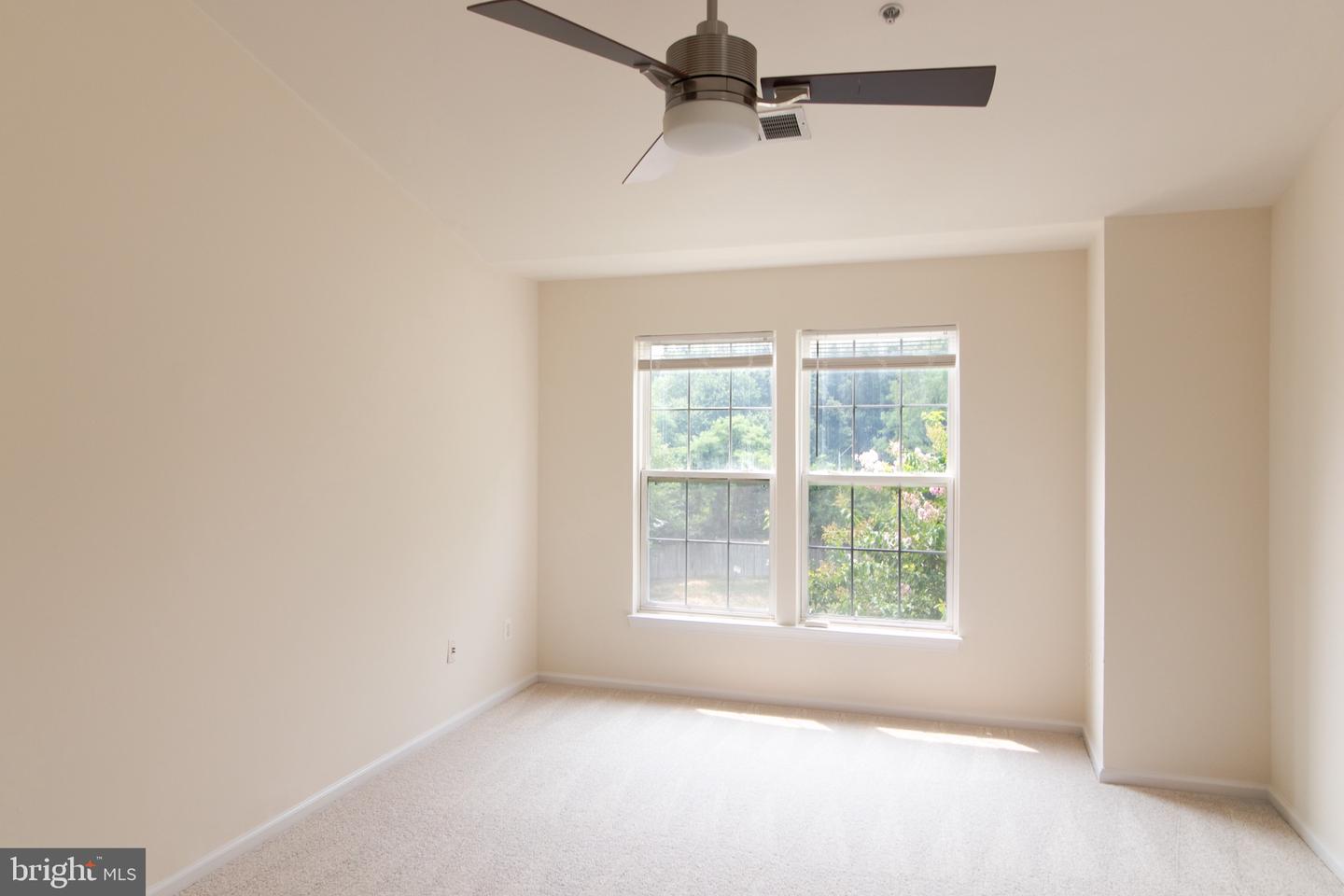7505 Calderon Ct #j Property Photo 17