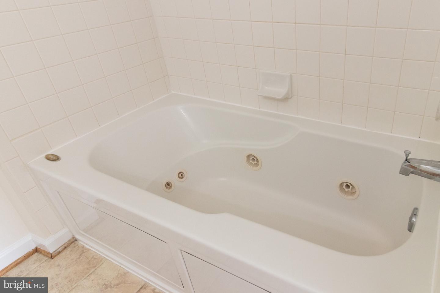 7505 Calderon Ct #j Property Photo 22