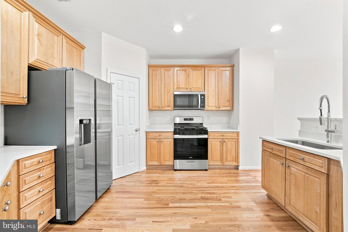 8557 Wyngate Manor Ct Property Photo 11