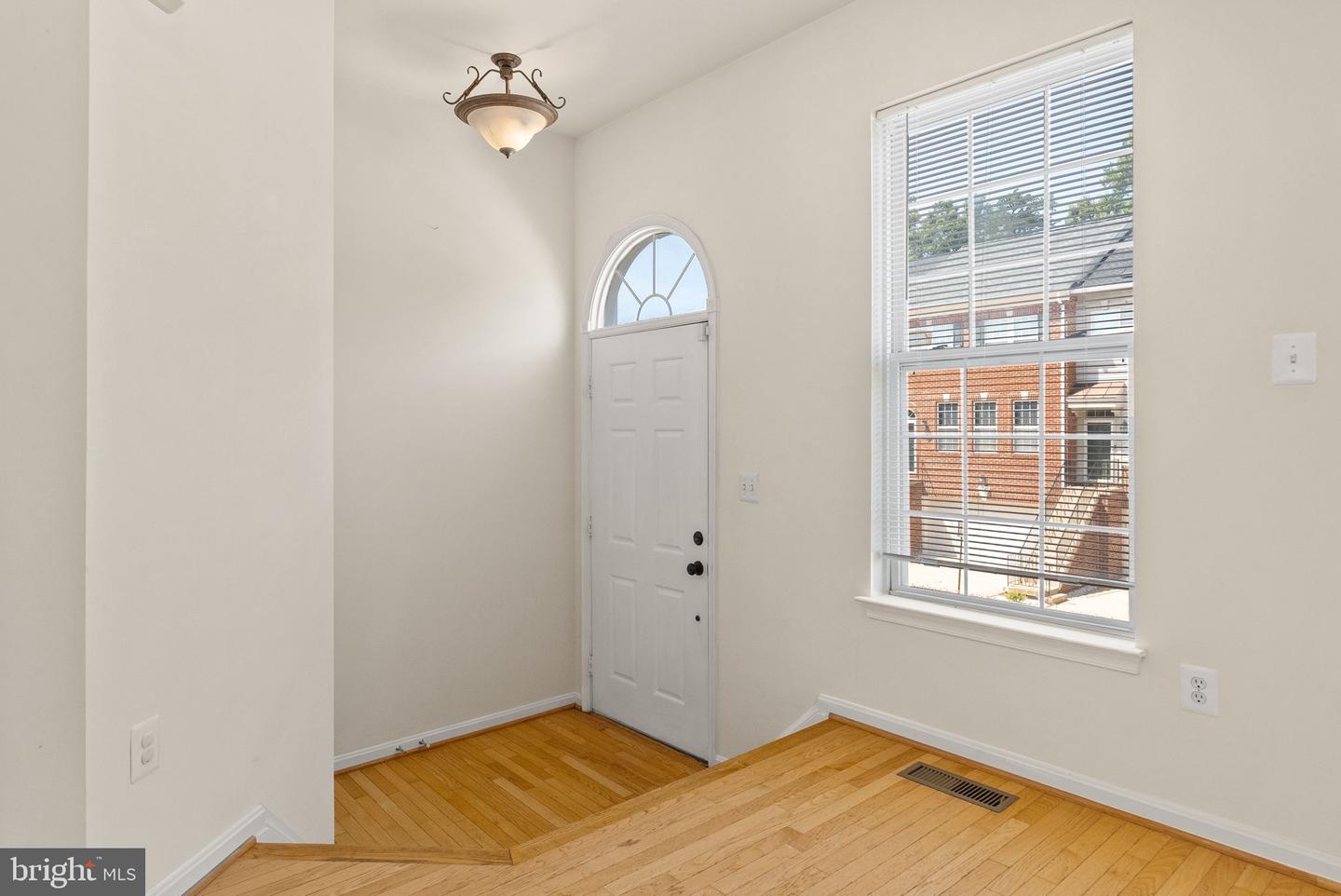 8557 Wyngate Manor Ct Property Photo 13