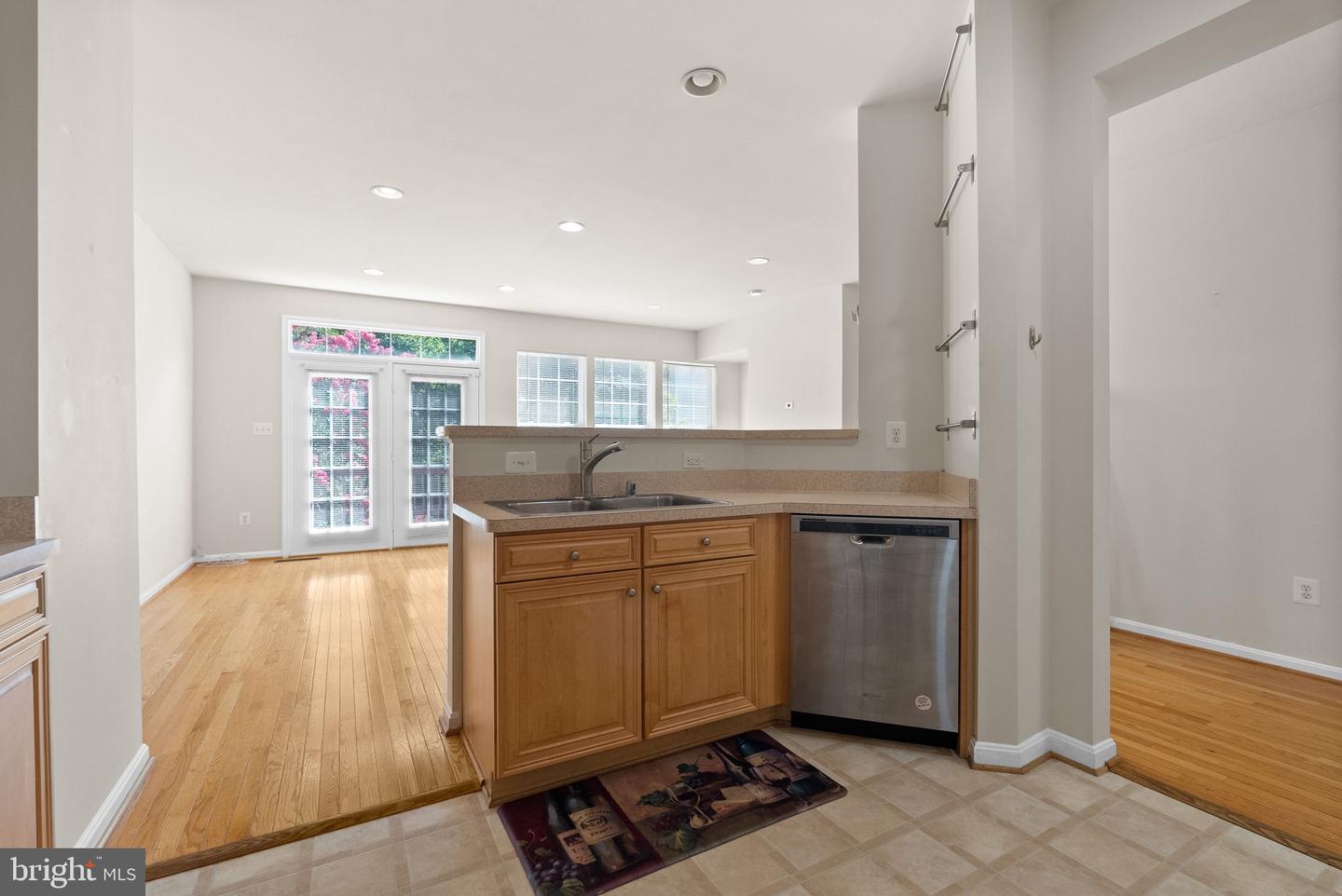 8557 Wyngate Manor Ct Property Photo 18