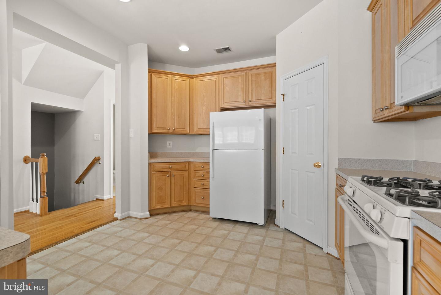 8557 Wyngate Manor Ct Property Photo 19