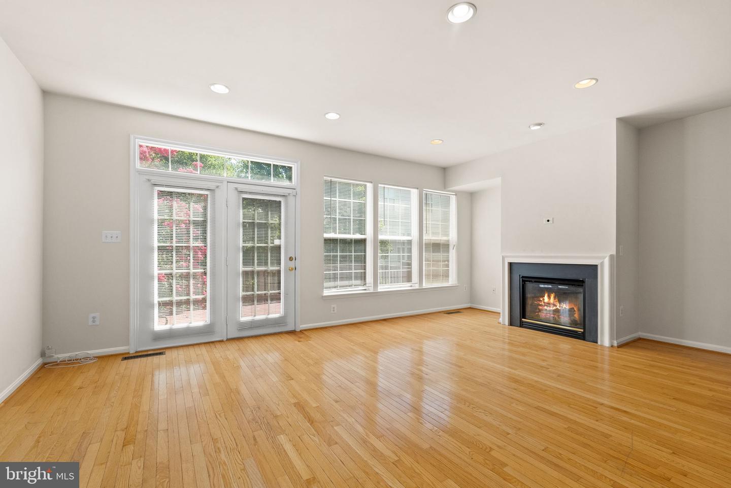 8557 Wyngate Manor Ct Property Photo 20