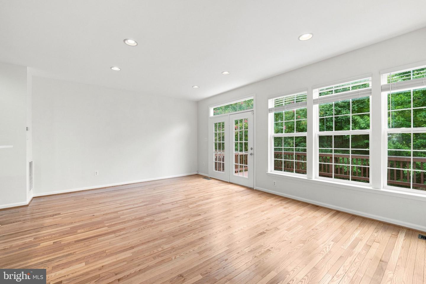 8557 Wyngate Manor Ct Property Photo 23